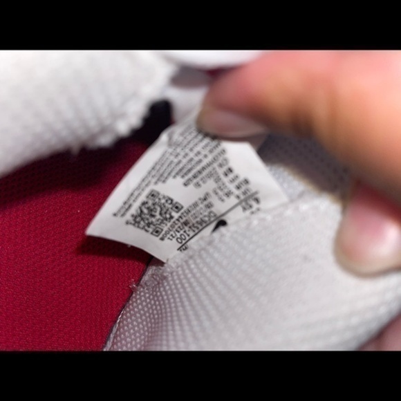 NIKE AIR FORCE 1 LV8 SE CASUAL SHOES size 4.5Y - Picture 8 of 9